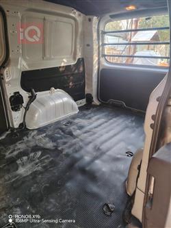 هيونداي ستاريا